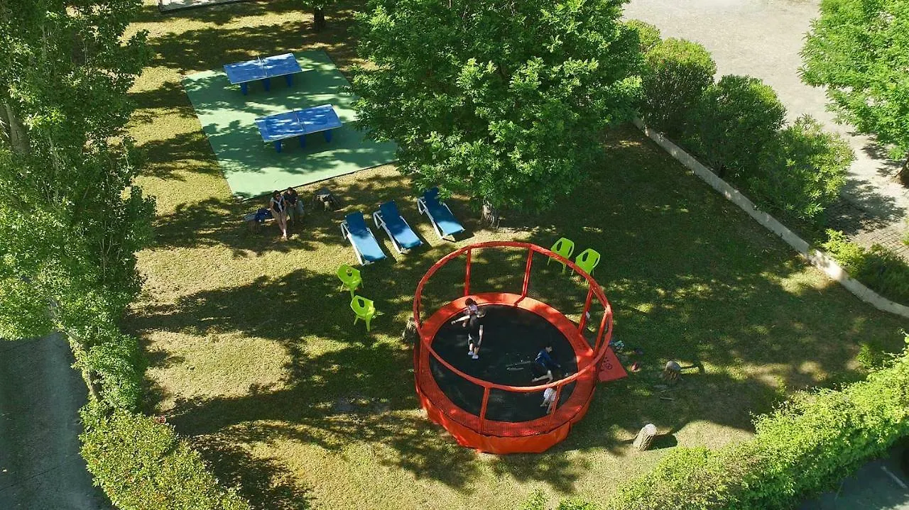 Les Cigalous Hotel Salavas 2*,  France